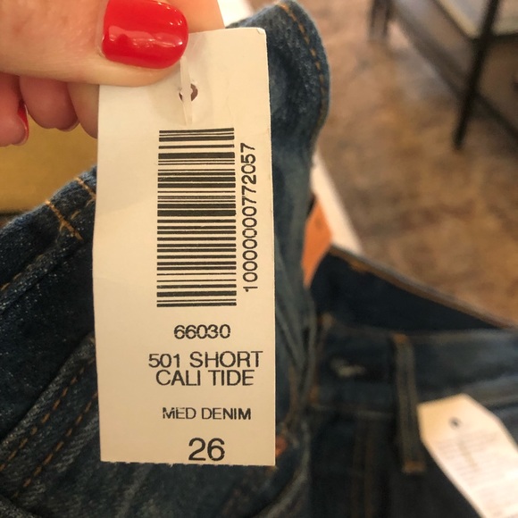 BNWT Levi’s 501 Shorts Cali Tide Size 26 - Picture 3 of 6